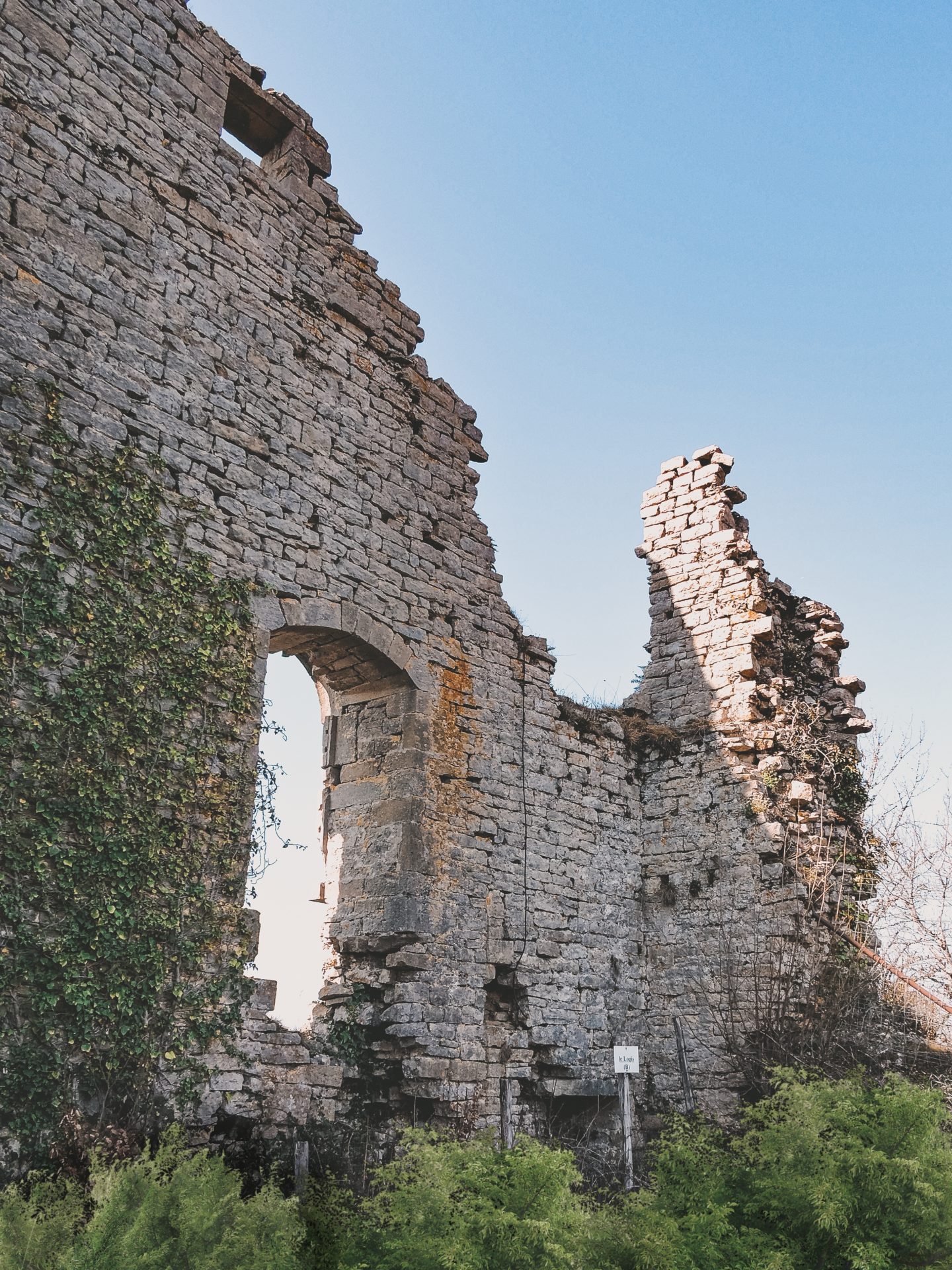 Ruines du Château de Mirebel, Jura